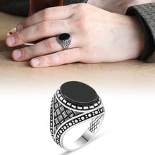 Load image into Gallery viewer, Men's Stripe Pattern Black Onyx Stone 925 Carat Silver Ring