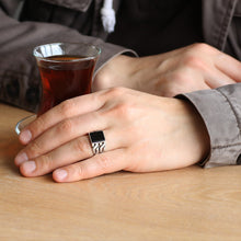 Load image into Gallery viewer, Men's Black Onyx Stone 925 Carat Silver Ring