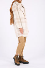 Load image into Gallery viewer, معطف ماكيناو بمربعات نسائي