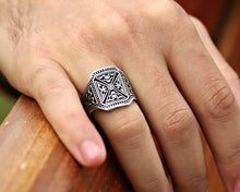 Load image into Gallery viewer, Men's 925 Carat Silver Ring