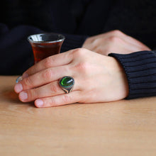 Load image into Gallery viewer, Men's Green Zircon Gemmed 925 Carat Silver Ring