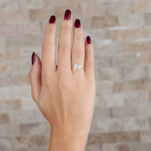 Load image into Gallery viewer, خاتم فضّي مطلي بالوردي بشكل وردة بفصوص زركون نسائي- عيار 925