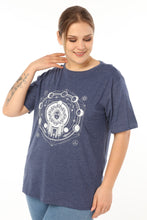 Load image into Gallery viewer, Women&#39;s Oversize Printed Indigo T-shirt
