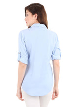 Load image into Gallery viewer, Women&#39;s Double Flap Pocket Ice Blue Shirt
