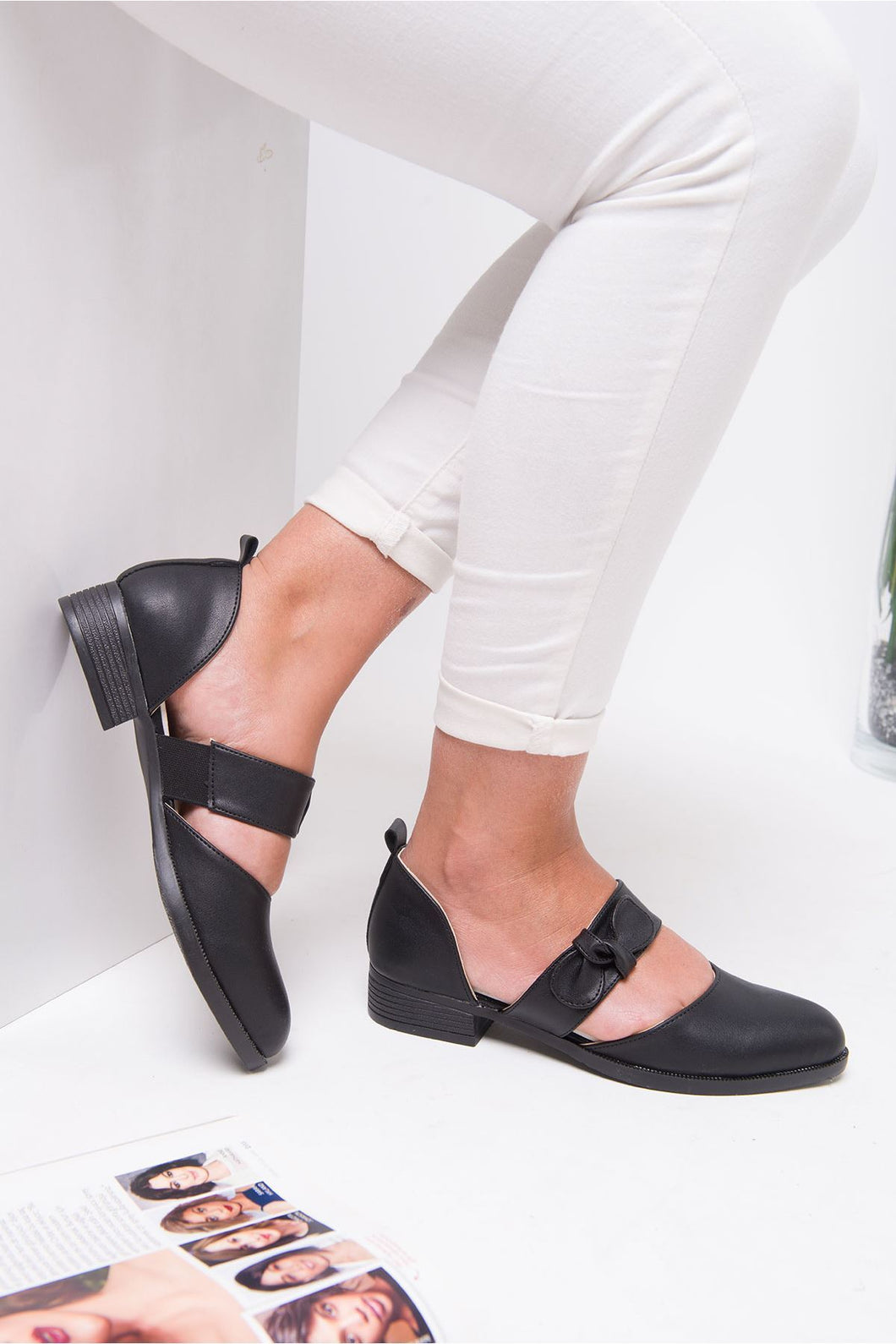 Women's Black Flat Shoes