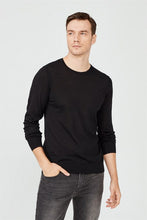 Load image into Gallery viewer, Men&#39;s Crew Neck Plain Sweater
