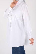 Load image into Gallery viewer, Women&#39;s Oversize White Tunic
