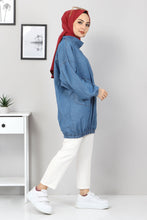 Load image into Gallery viewer, Women&#39;s Pocket Detail Light Blue Denim Tunic
