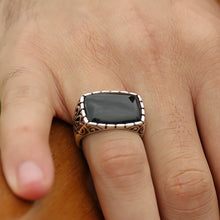 Load image into Gallery viewer, Men&#39;s Onyx Stone Silver Ring
