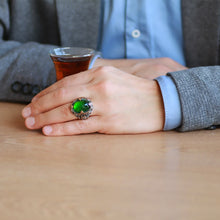 Load image into Gallery viewer, Men&#39;s Green Zircon Gemmed 925 Carat Silver Ring
