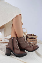 Load image into Gallery viewer, Women&#39;s Mink Leather - Swede Boots
