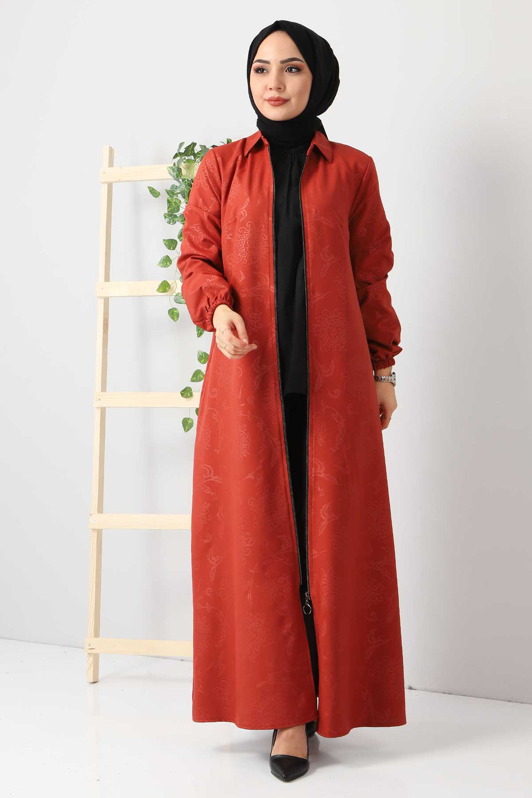 Women's Tile Red Jacquard Abaya