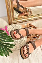 Load image into Gallery viewer, Women&#39;s Brown Suede Sandals
