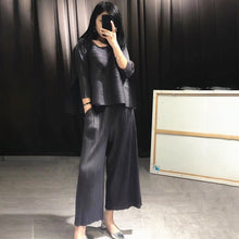 Load image into Gallery viewer, DEAT Suit Woman Casual Style Solid Round Collar Pullover T Shirt + Wide Leg Pants High Elastic 2022 New Summer Fashion AT427
