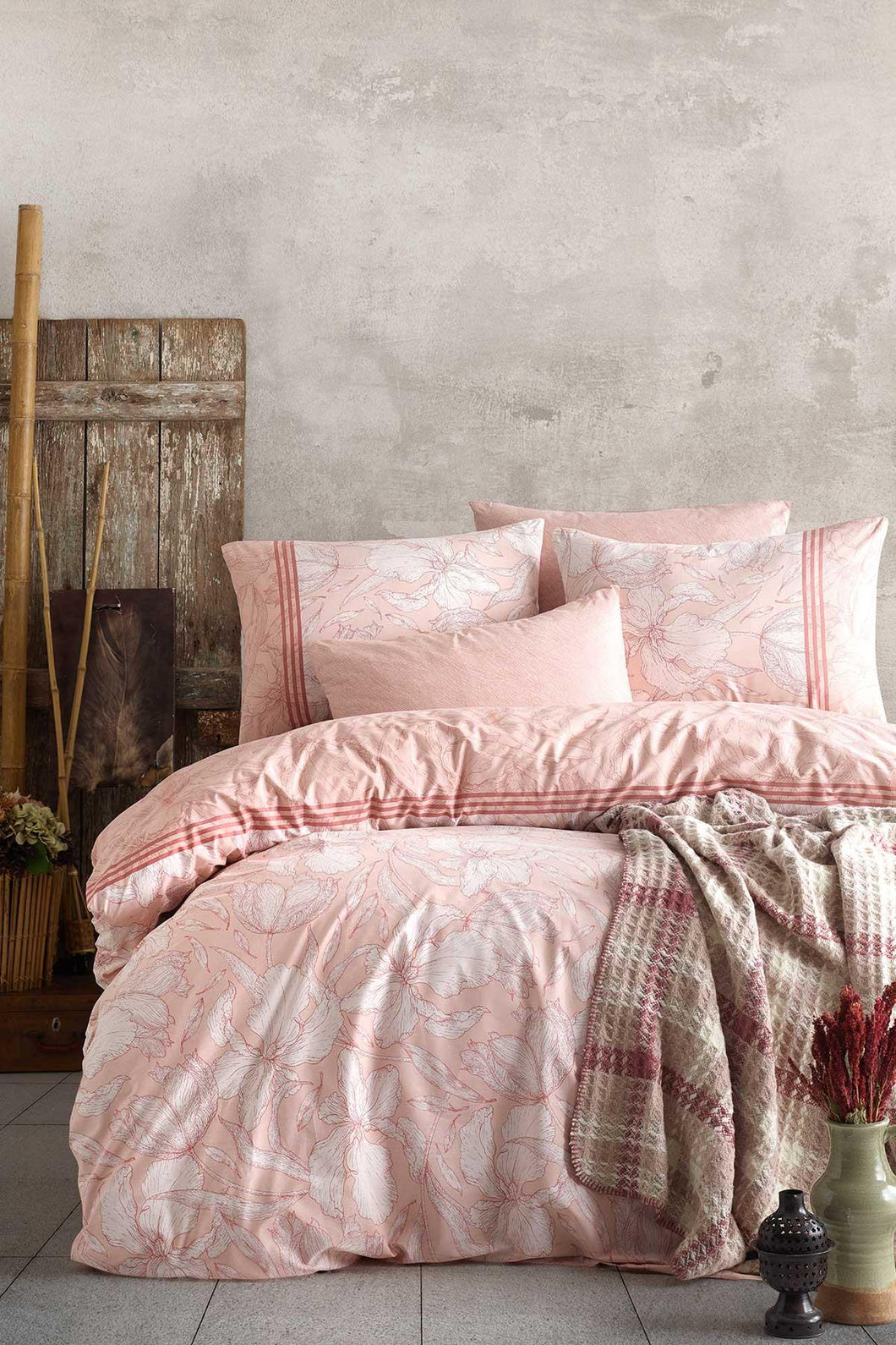 Patterned Salmon Double Bed Duvet Cover Set