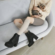 Load image into Gallery viewer, Women&#39;s Black Heeled Boots
